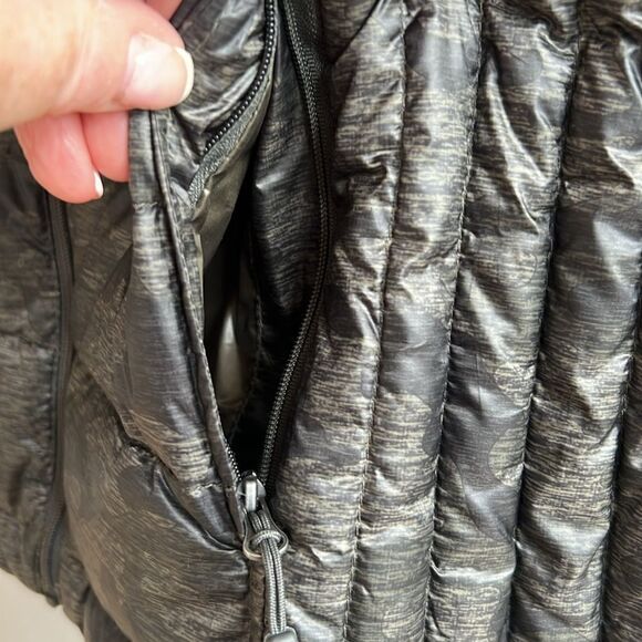 32 Degrees Heat Camo Puffer Vest Packable Green Camouflage Sleeveless Medium - Picture 7 of 8